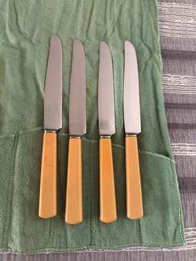 1881 Rogers Stainless Steel Dinner Knives with Faux Bone Handles, Set of 4